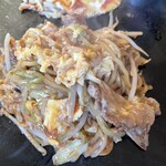 Okonomiyaki Hompo - 焼きそばは混ぜて頂く