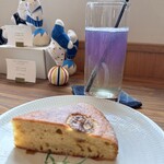 BS Cafe&Gallery - 料理写真:kotoでも販売されているバナナケーキ