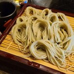 めし 酒 あい月 - ②へぎ蕎麦(税込980円)
新潟県魚沼の郷土蕎麦で、玄蕎麦は「とよむすめ」(新潟県魚沼産)と北海道産を石臼挽き製粉し、つなぎに布海苔を使っているため緑色
香り・歯応え・喉越しの三拍子が揃ってます