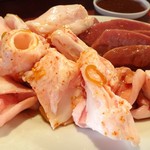 水よし - 管みたいなのが肉竹450円・右奥がハツ450円・手前が特上なん骨