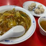 龍 - カレー中丼、焼売