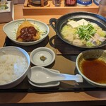 Yayoi Ken - 私が頼んだ、鶏水炊き定食  アジフライ付(税込950→アプリのクーポンで920円)