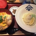 藁焼き てんまや - 親子丼とうどんのセット（880円）