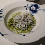 Regalo - リングイネ　ジェノヴァ風　山利の釜揚げシラス添え