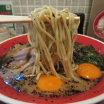 Kumamoto Ra-Men Koku Tei - 中太ストレートの自家製麺