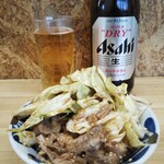 えんふく家 - キャベチャー（￥100）とビール