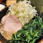 横浜ラーメン 北村家 - ネギラーメン ほうれん草トッピング