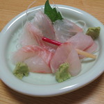 ゆたか - ('13/11)メジナの刺身　産地は大分（値段失念）