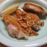 ゆたか - ('13/11)手羽焼きニンニク風味（450円）　大山鶏ならではの弾力と味でした