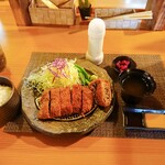 ひょうたん - 牛ロース&牛タンメンチ (1,800円・税込)