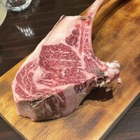  「メトロポリタングリル」 ヒルトン東京 - トマホークという名前のお肉の2キロ　熟成牛だけどとても美味しかった