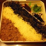 東筑軒 本社 - 三色ご飯だ！！