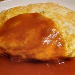 社 - 写真じゃ伝わらない大きさ