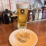 新潟 三宝亭 東京ラボ - ◇サッポロビール 生 560円
            ★お通し〜搾菜