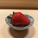 多仁本 - でっかいイチゴ！
