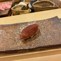 鮨 由う - 