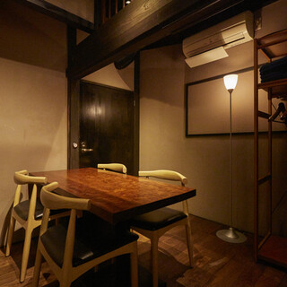 3.4名席