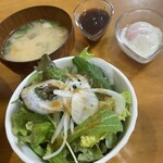 民宿・キッチン えびす - ご飯少なめ、多めの要望にも答えてくれます。