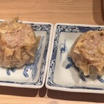 Awayoku Bar - 湯葉シュウマイ430円×2
                        自家製ラー油で