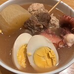 煮炊屋 金菜 - おでん五種盛1,400円
            大根、玉子、牛スジ、つくね、タコ