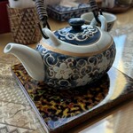 うなぎ亭 友栄 - 美味しいお店は、お茶も美味しい。何杯でも飲めます。