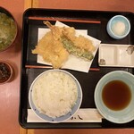 Tempura Tsuna Hachi - 天ぷら定食