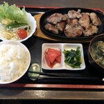 天ぷら 和食亭 魚々や - 豚タン定食