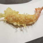 天雅 - 才巻海老は衣が花のように。「花揚げ」です。