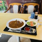 アモール・カフェテラス - 料理写真:カレーライス(サラダ付)カツ　９００円