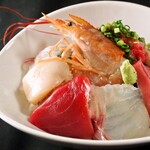 【お昼限定】海の幸をたっぷり盛り込んだ海鮮ちらし寿司御膳