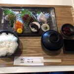 和食kitchen だい浜 - 旬のお刺身定食、1,500円。
