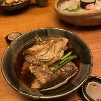 魚匠 銀平 道頓堀店 - 真鯛の煮付け