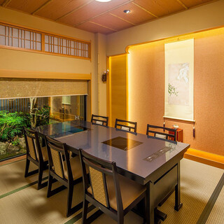 [Calm Japanese space] A total of 102 seats available for a variety of occasions