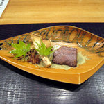 時の宿 すみれ - ・とも三角のすみれ漬焼き