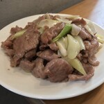 羊香味坊 - 羊香味坊(やんしゃんあじぼう)(東京都台東区上野)ラム肉と長葱塩炒め 1,320円