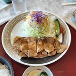 Gorudo Tochigi Purejidento Kantori Kurabu Resutoran - 生姜焼定食