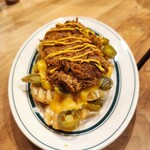 CRUZ BURGERS & CRAFT BEERS - Spicy pulled pork & cheese fries 