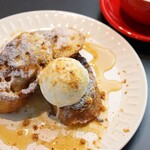 Cafe NoHo - フレンチトースト＋1Drink  ¥650 (BREAKFAST MENU)