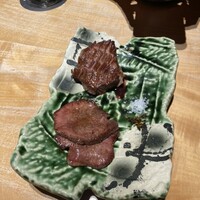 肉寿司 肉和食 KINTAN コレド室町 - 牛タン食べ比べ