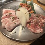 Yakiniku Nando - 豚の3種盛り合わせ