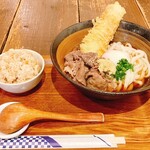 Udonya Kisuke - うどんとかやくご飯