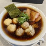 ワンタン麺専門店 たゆたふ - 特製ワンタン麺・贅沢のせ【黒だし】