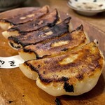 月琴の小さな餃子屋さん - ＊焼き餃子（¥650）