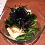 銀座酒場 マルダイ 大名 - 海藻と豆腐のサラダ