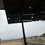 天気輪の柱 - 入店した時はこんな曇天だったのに……。