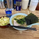 ＯＮＯＭＩＣＨＩ - ラーメン並（700円）とキャベチャー（100円）