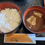 あげ田 - ご飯と赤出汁。