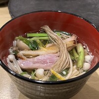 花見川 大富 - ①比内地鶏とセリのお吸い物
