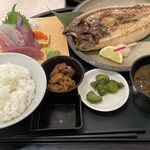 魚とサカナ - 肉厚干物とお刺身セット