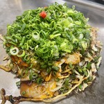 Hiroshima Ryuu Okonomiyaki Hide - 肉玉　イカ天　ネギ